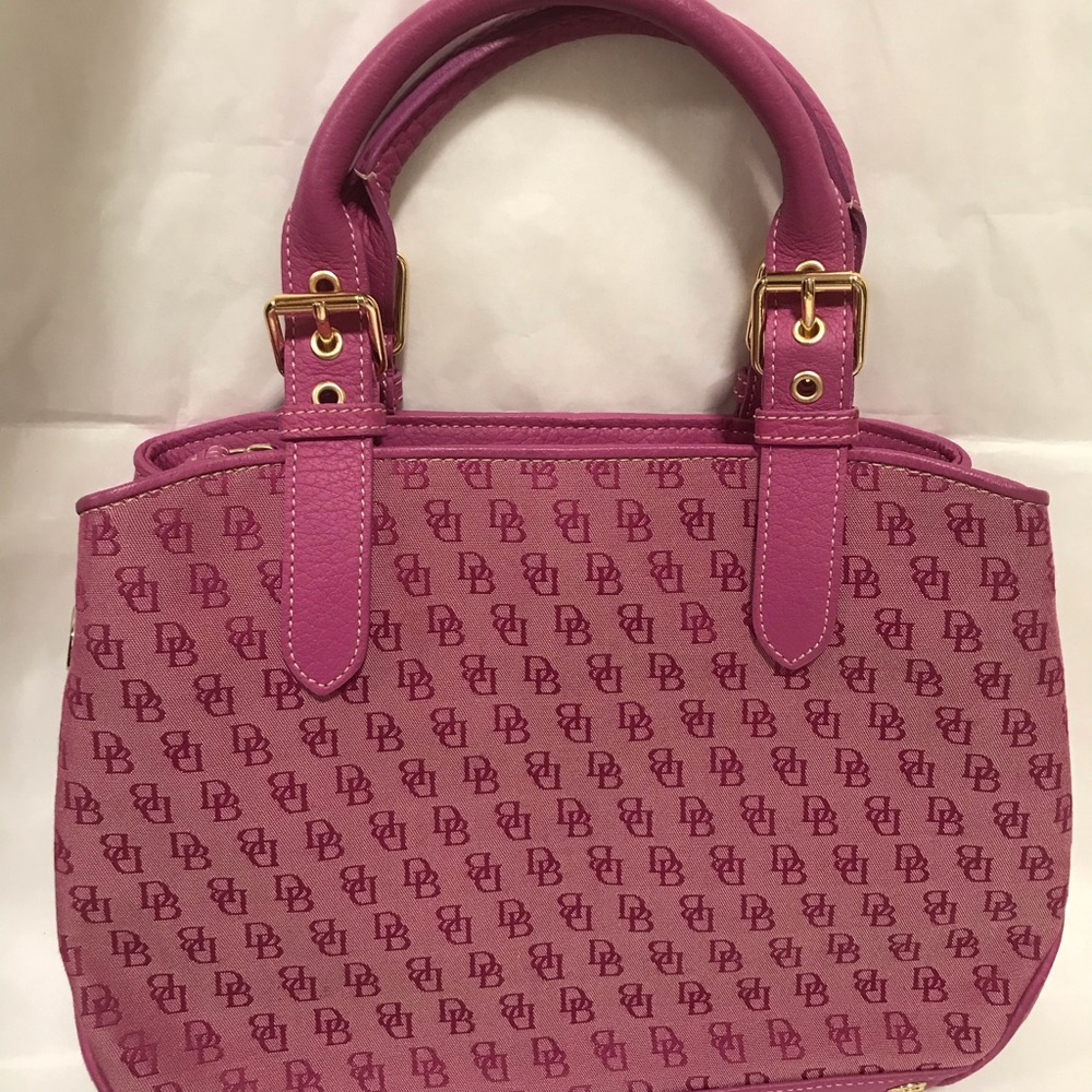 DOONEY AND BURKE HANDBAG